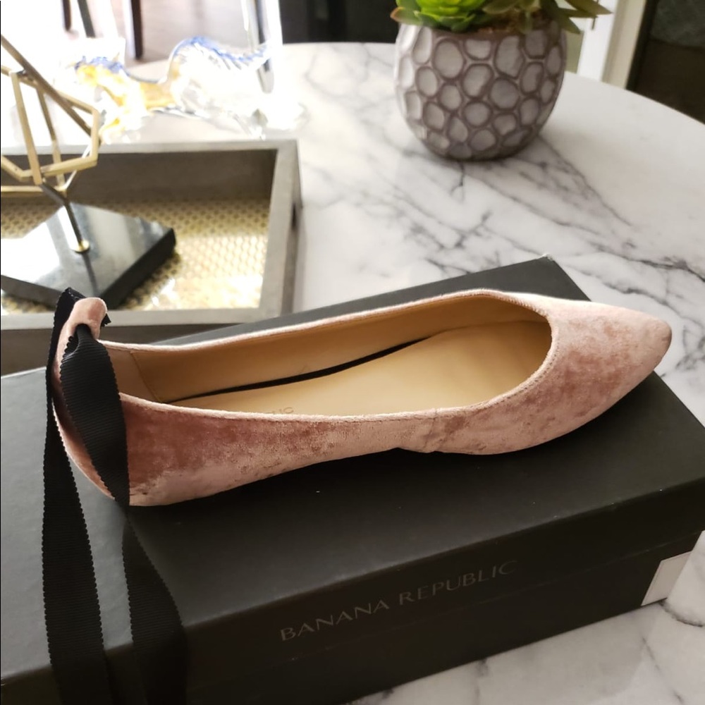 Banana Republic Aurora lace up flats. Beautiful!❤️